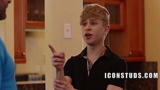 отчим использует инструмент - порно видео