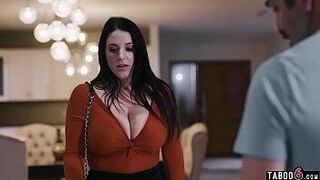 Пара застряла в умном доме с одним выходом - порно видео