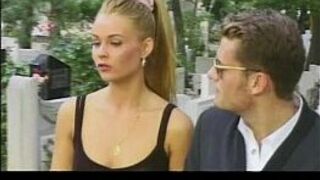 Анике, интимный секретарь - порно видео