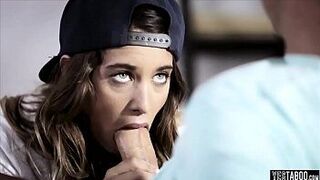 Превращаю мою сводную сестренку-лесбиянку в шаловливую сексмашину - порно видео