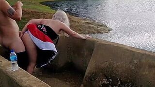 секс в пруду - порно видео