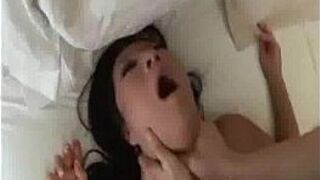 Асе Акире тяжело - порно видео