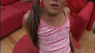 Китти Юнг эксплуатируют - порно видео