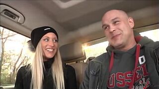 Бисексуальные крошки делят член - порно видео